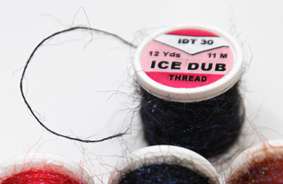 Muškárske vlákno, Ice Dub Thread, čierna